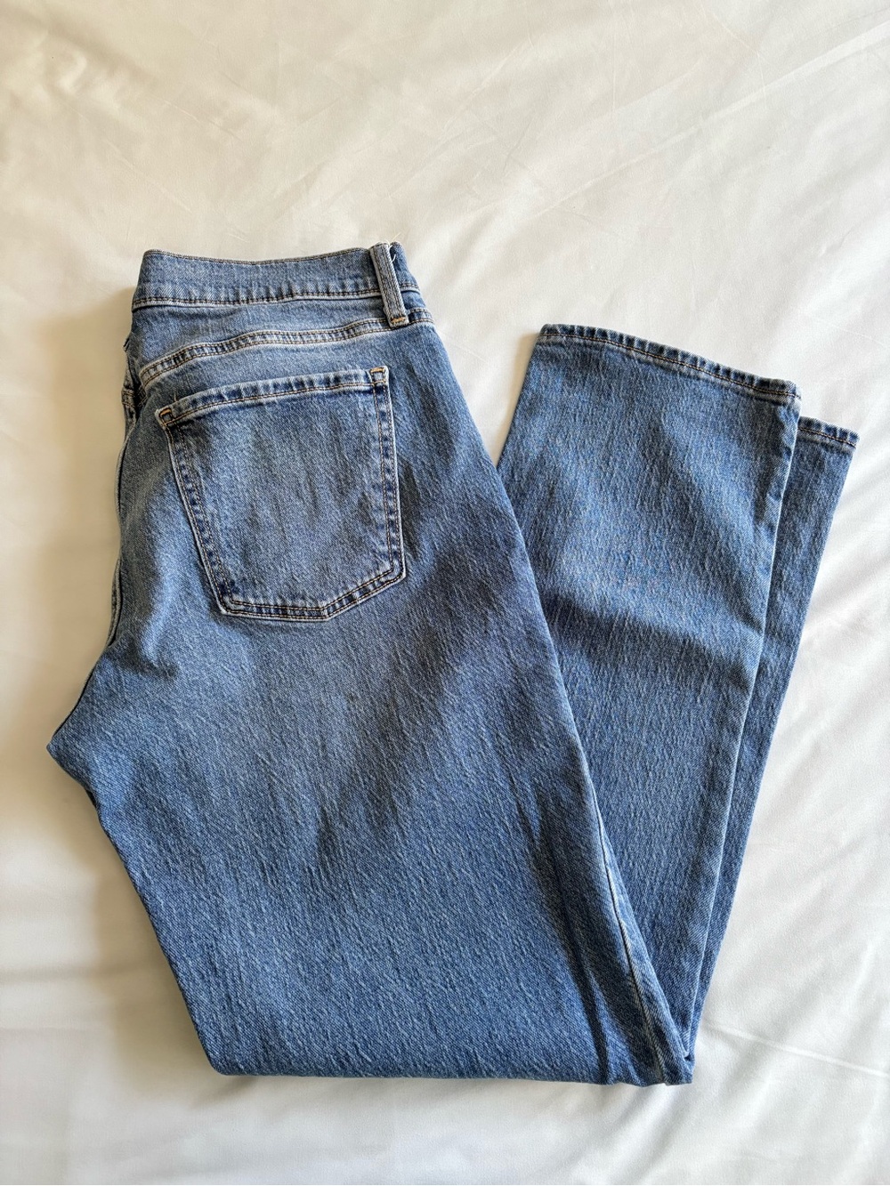 Old Navy Women’s Mid-Rise Wow Boyfriend Jeans